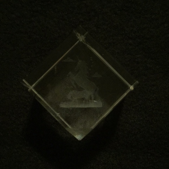 Unicorns in 3D Etched Glass Cube - Picture 8 of 15